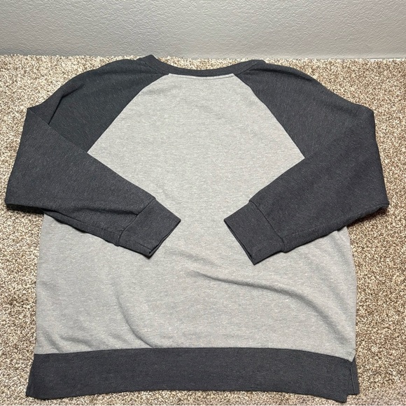 PINK Victoria's Secret Women’s Large Gray and Black Sweatshirt with Red Trim - Picture 11 of 11